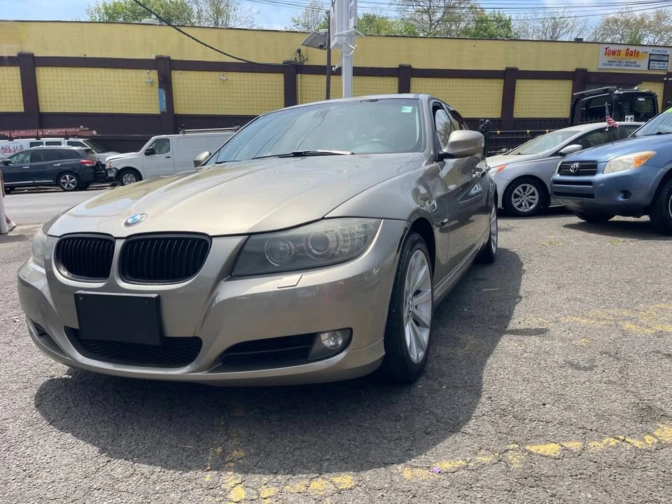 2011 BMW E90 3 Series Sedan - Image 2 of 20