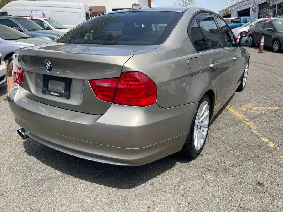 2011 BMW E90 3 Series Sedan - Image 9 of 20