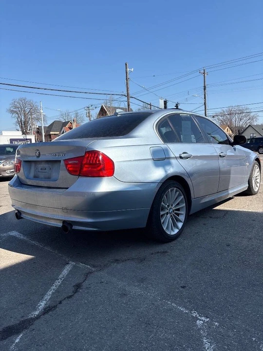 2011 BMW E90 3 Series Sedan - Image 7 of 15