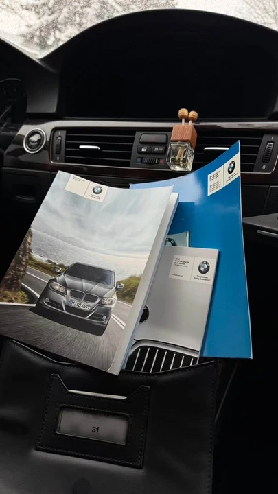 2011 BMW E90 3 Series Sedan - Image 17 of 17