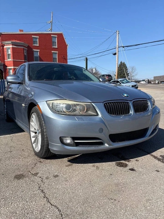 2011 BMW E90 3 Series Sedan - Image 3 of 15