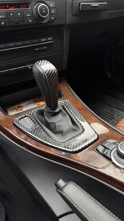2011 BMW E90 3 Series Sedan - Image 15 of 17