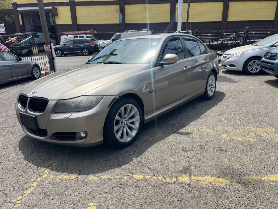2011 BMW E90 3 Series Sedan - Image 5 of 20