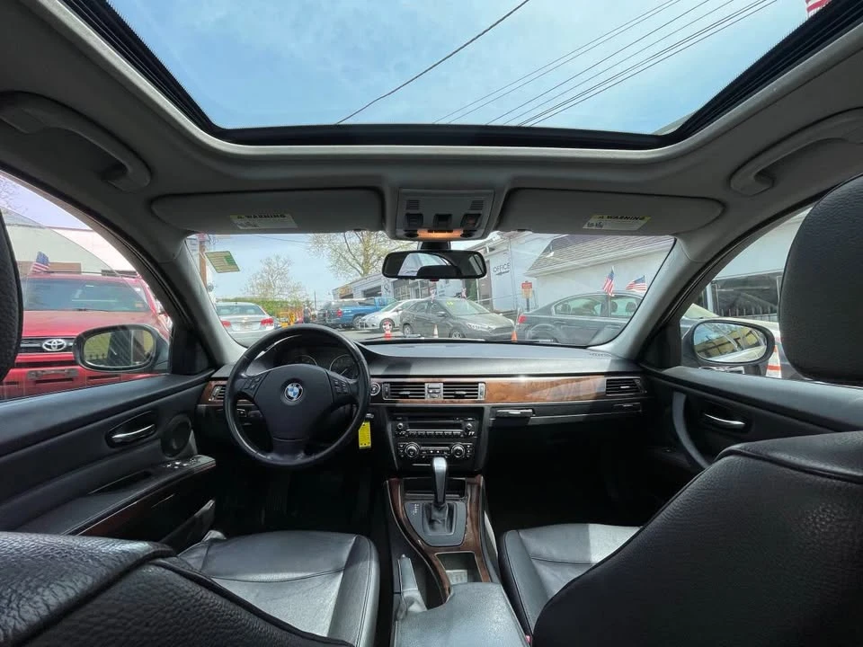 2011 BMW E90 3 Series Sedan - Image 17 of 20