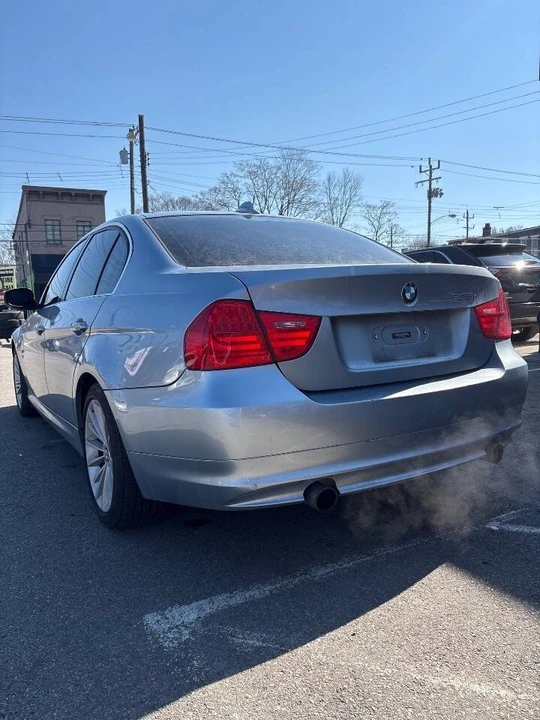 2011 BMW E90 3 Series Sedan - Image 5 of 15