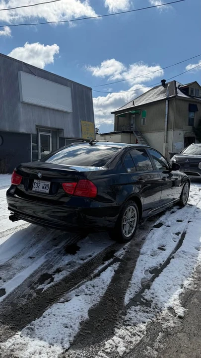 2011 BMW E90 3 Series Sedan - Image 5 of 12