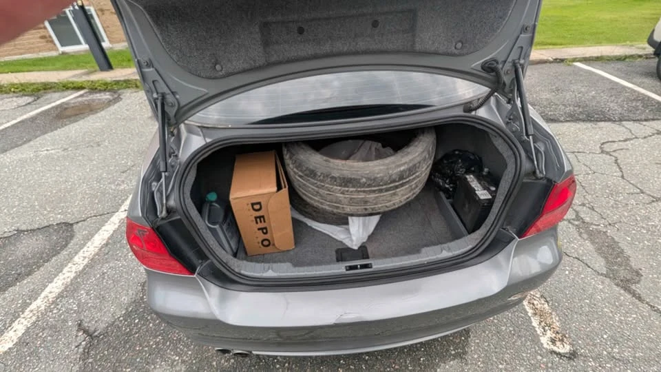 2011 BMW E90 3 Series Sedan - Image 7 of 9