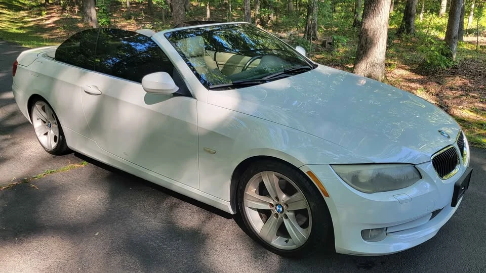 2011 BMW E93 3 Series Convertible - Image 9 of 17