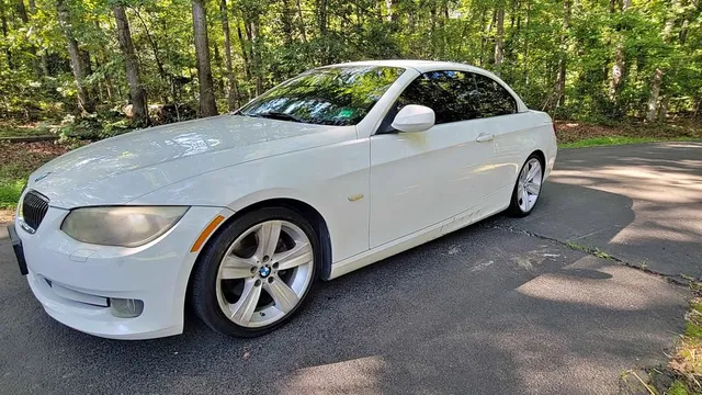 2011 BMW 3 Series 318i Convertible