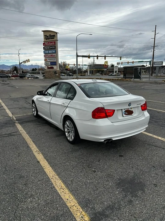 2011 BMW E90 3 Series Sedan - Image 2 of 8
