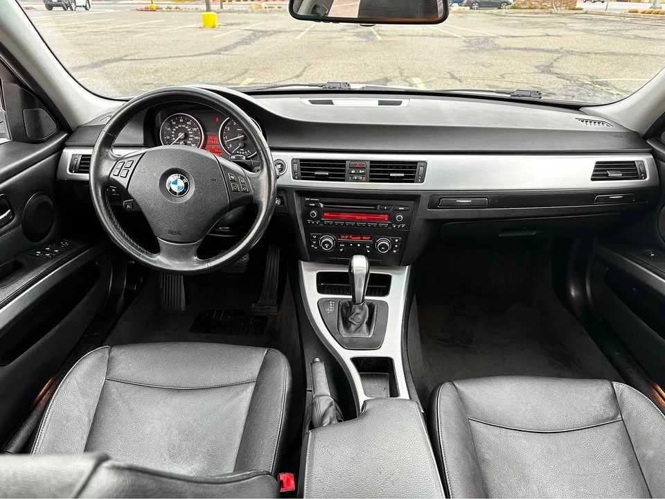 2011 BMW E90 3 Series Sedan - Image 6 of 8