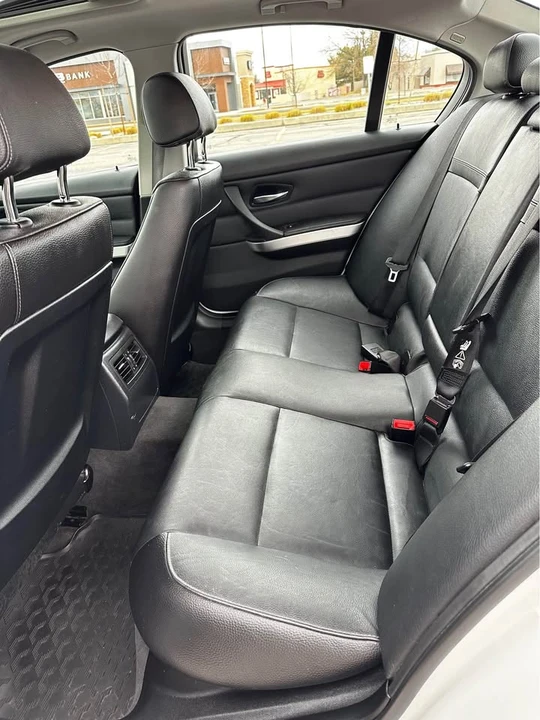 2011 BMW E90 3 Series Sedan - Image 7 of 8