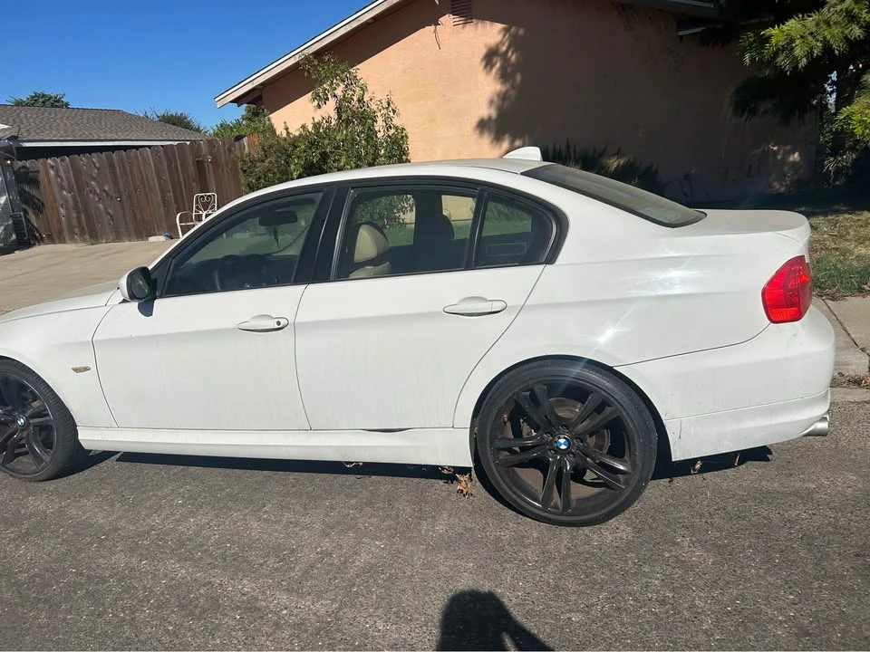2011 BMW E90 3 Series Sedan - Image 8 of 8