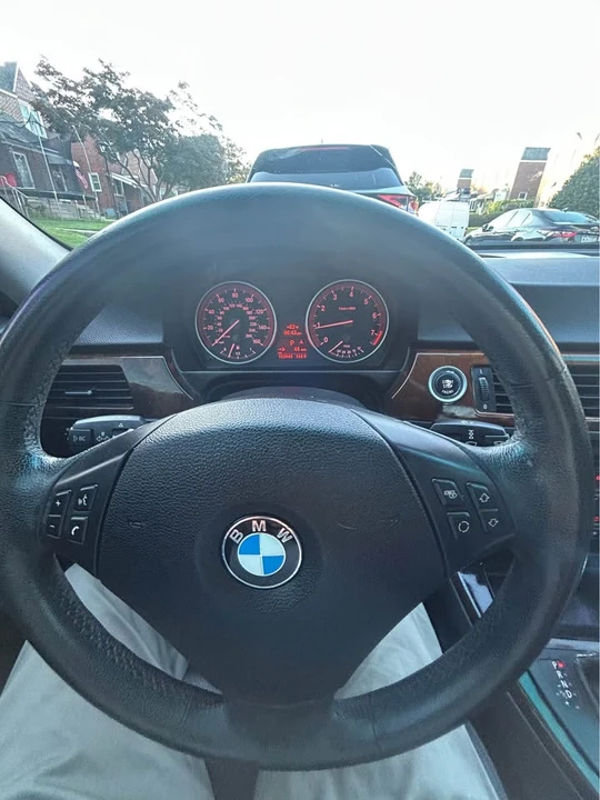 2011 BMW E90 3 Series Sedan - Image 9 of 14