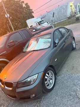 2011 BMW 3 Series 318i Sedan 4D