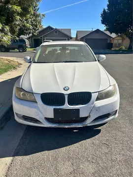 2011 BMW 3 Series 318i Sedan 4D