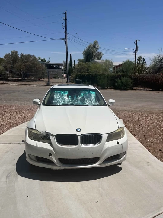 2011 BMW E90 3 Series Sedan - Image 2 of 7