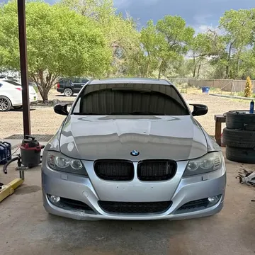 2011 BMW 3 Series 320i xDrive Sedan