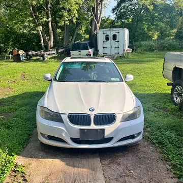 2011 BMW 3 Series 320i xDrive Sedan