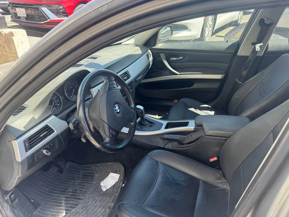 2011 BMW E90 3 Series Sedan - Image 7 of 8
