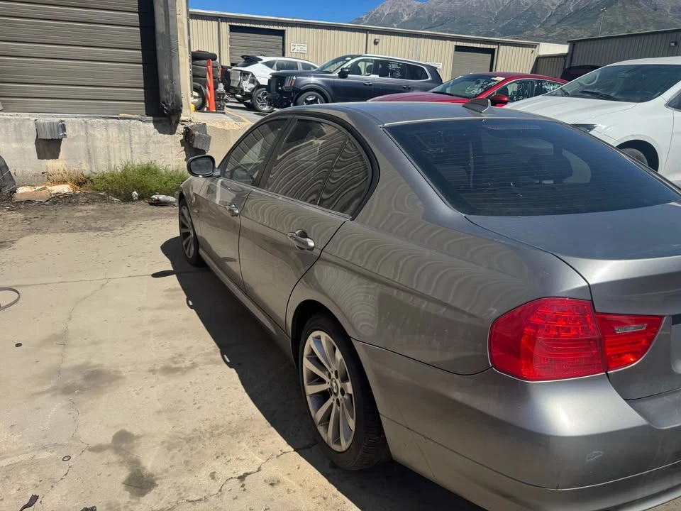2011 BMW E90 3 Series Sedan - Image 4 of 8
