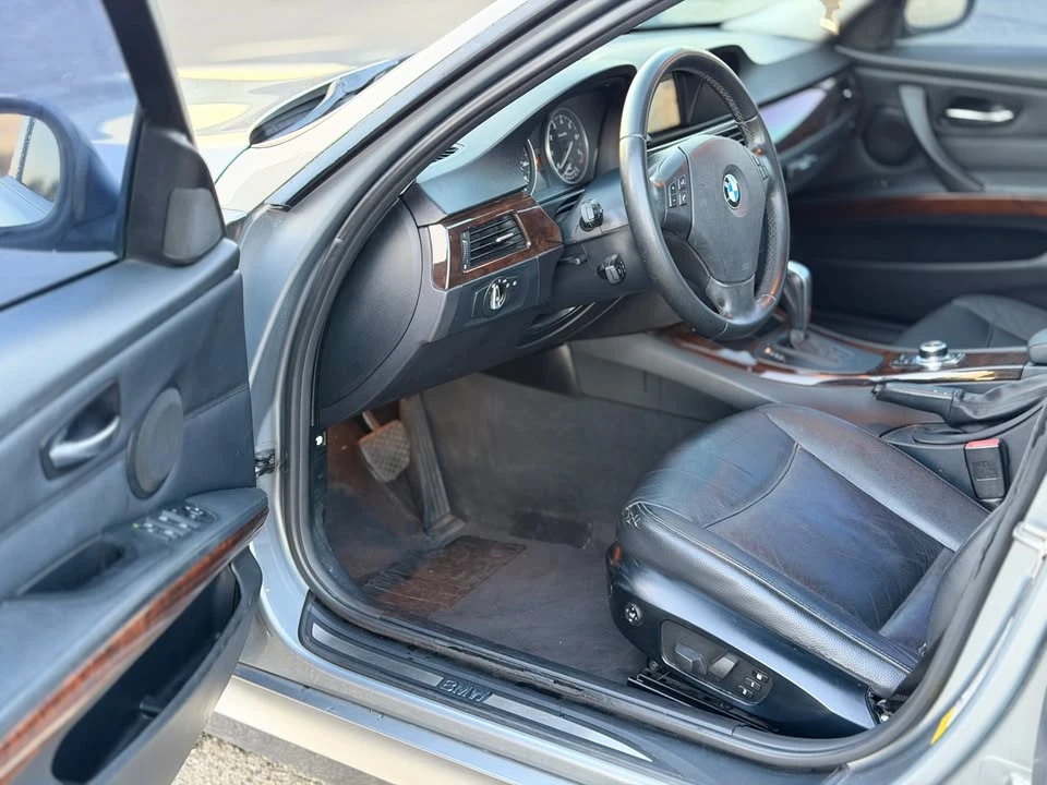 2011 BMW E90 3 Series Sedan - Image 10 of 20