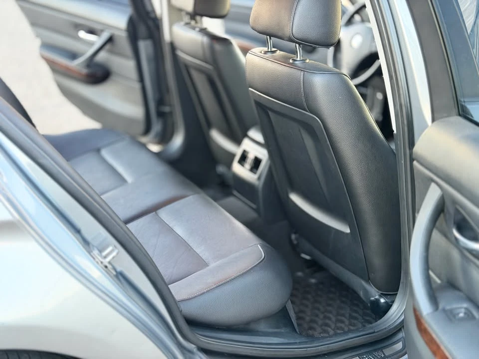2011 BMW E90 3 Series Sedan - Image 12 of 20