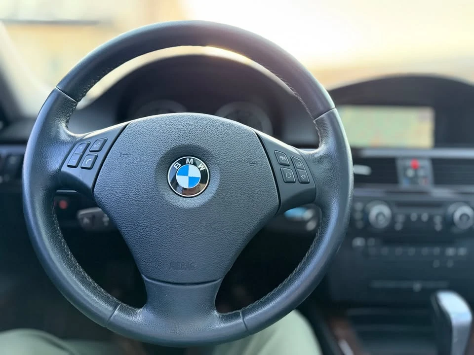 2011 BMW E90 3 Series Sedan - Image 19 of 20