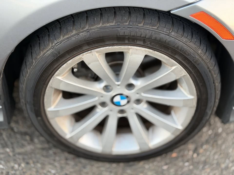 2011 BMW E90 3 Series Sedan - Image 14 of 20