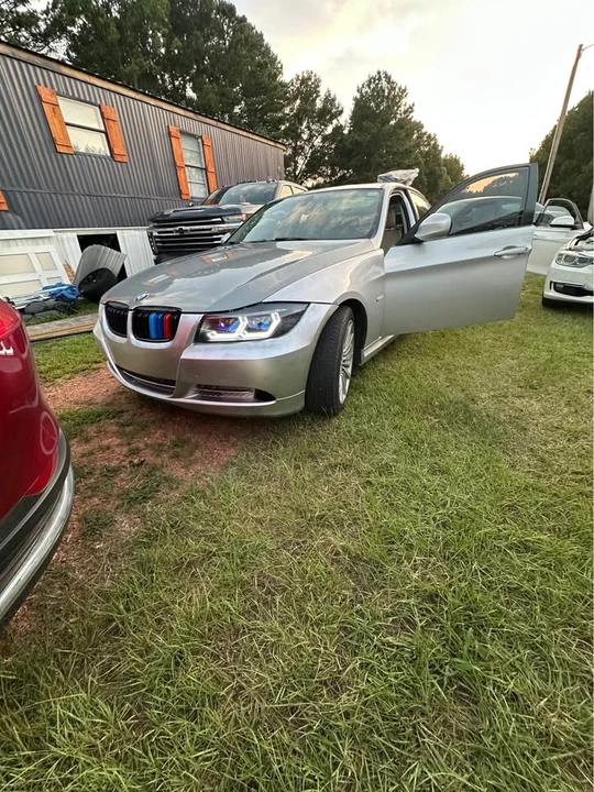 2011 BMW E90 3 Series Sedan - Image 4 of 7