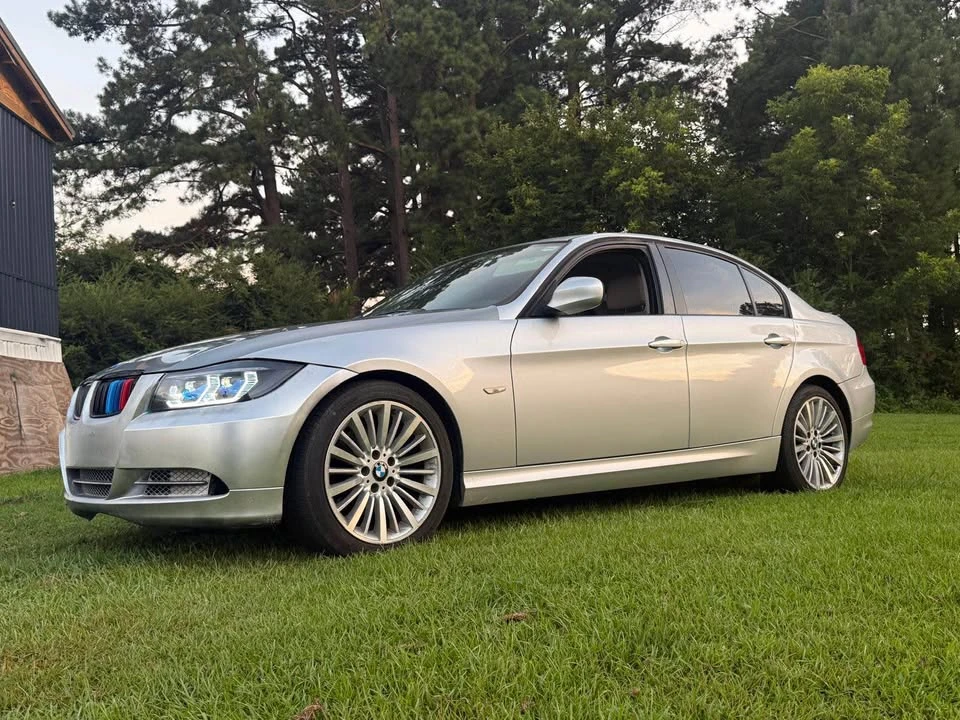 2011 BMW E90 3 Series Sedan - Image 2 of 7