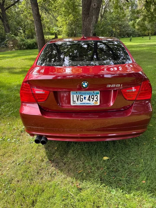 2011 BMW E90 3 Series Sedan - Image 6 of 11