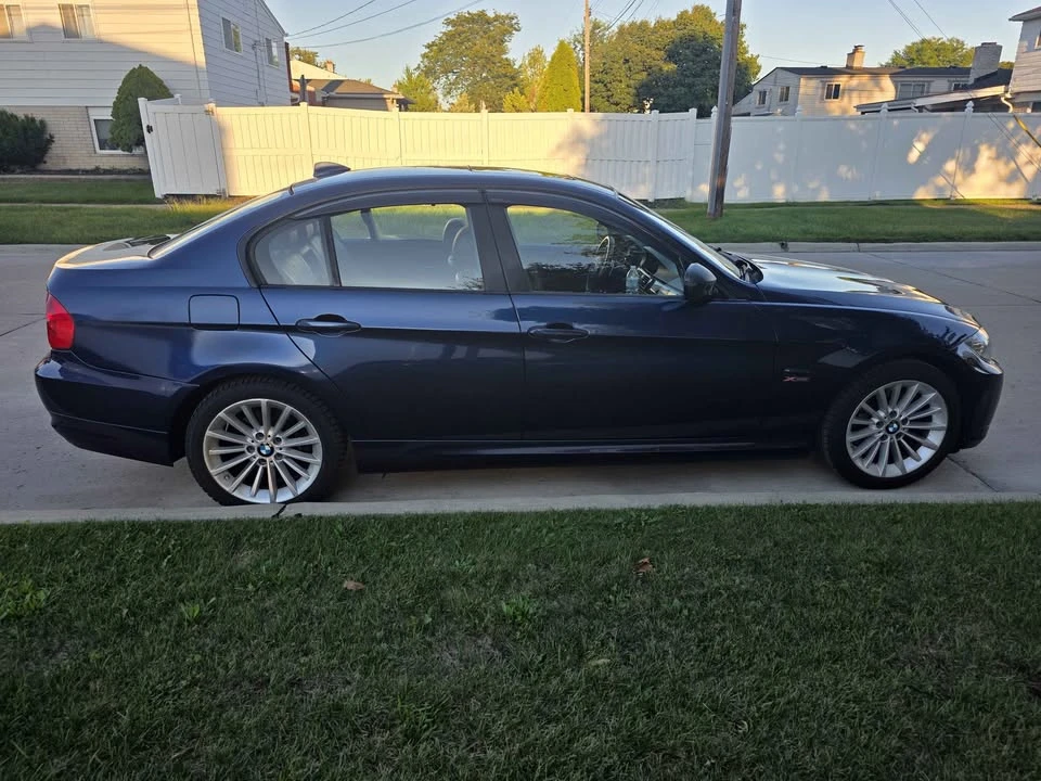 2011 BMW E90 3 Series Sedan - Image 6 of 14