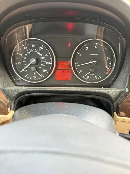 2011 BMW E90 3 Series Sedan - Image 11 of 11