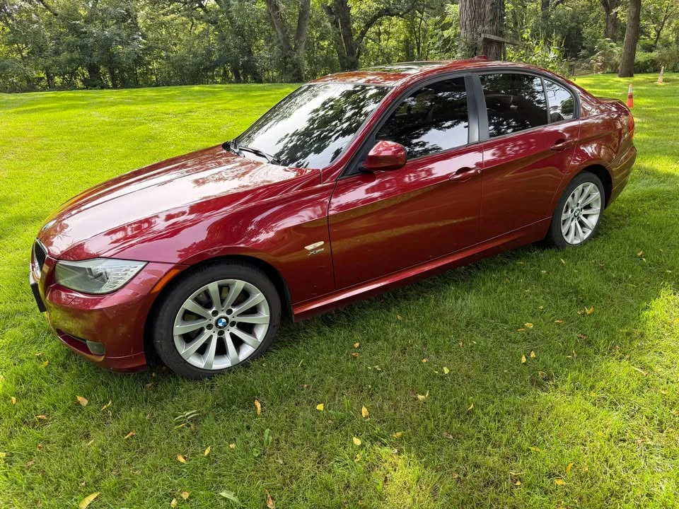 2011 BMW E90 3 Series Sedan - Image 7 of 11