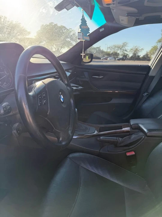 2011 BMW E90 3 Series Sedan - Image 10 of 12