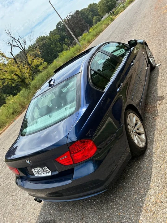 2011 BMW E90 3 Series Sedan - Image 3 of 7
