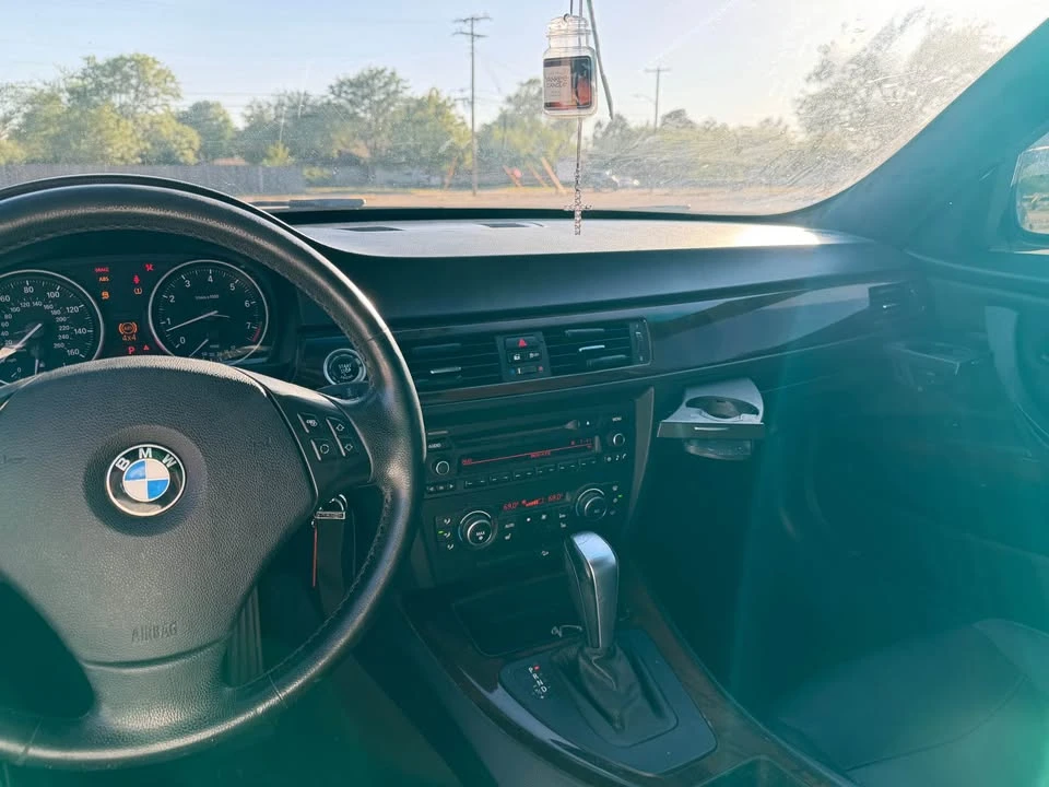 2011 BMW E90 3 Series Sedan - Image 8 of 12