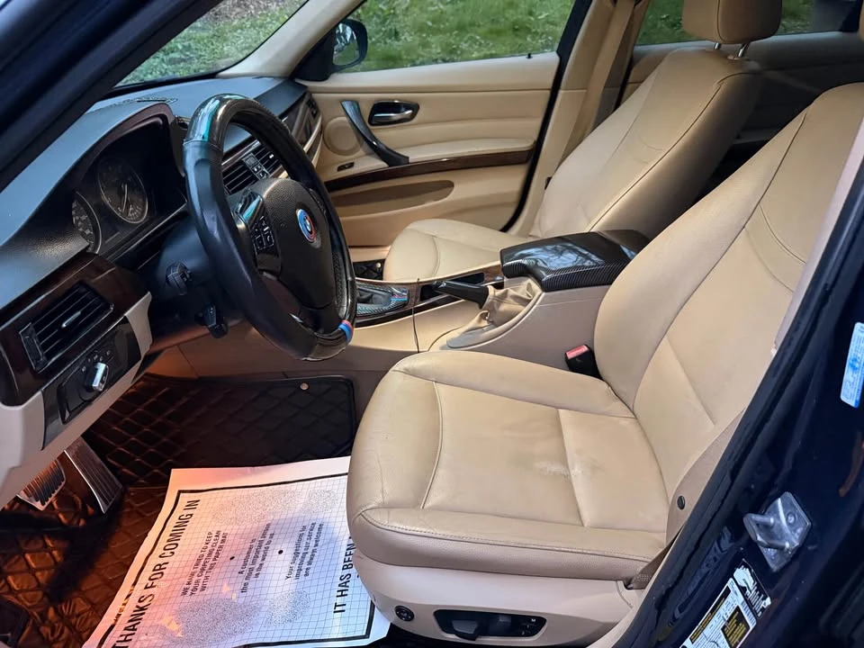 2011 BMW E90 3 Series Sedan - Image 8 of 10