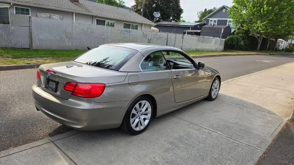 2011 BMW E93 3 Series Convertible - Image 5 of 16