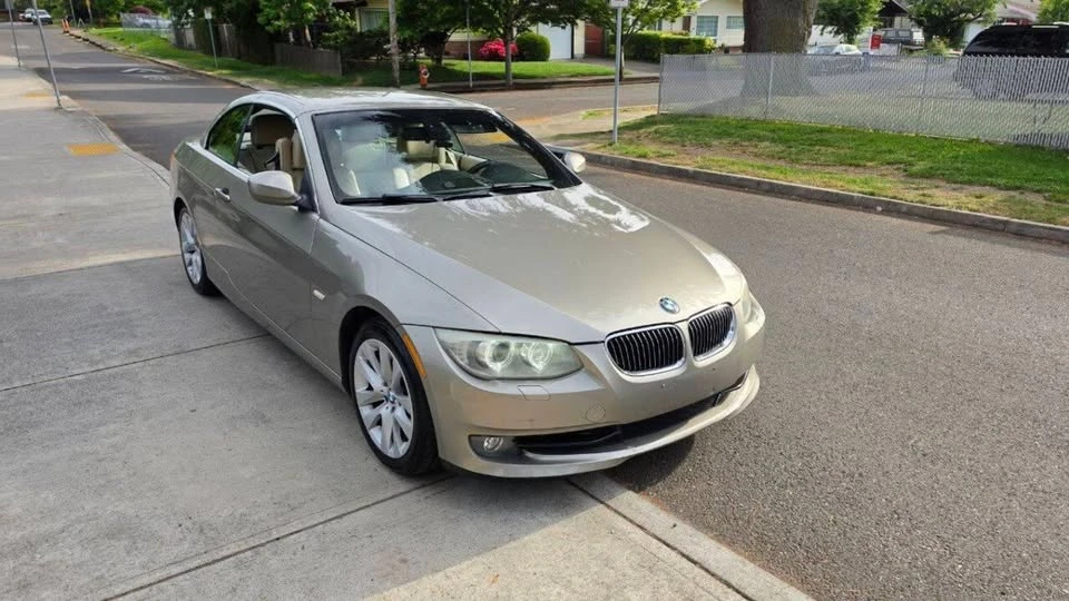 2011 BMW E93 3 Series Convertible - Image 3 of 16