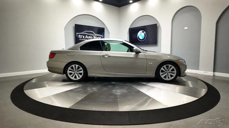 2011 BMW E93 3 Series Convertible - Image 14 of 21