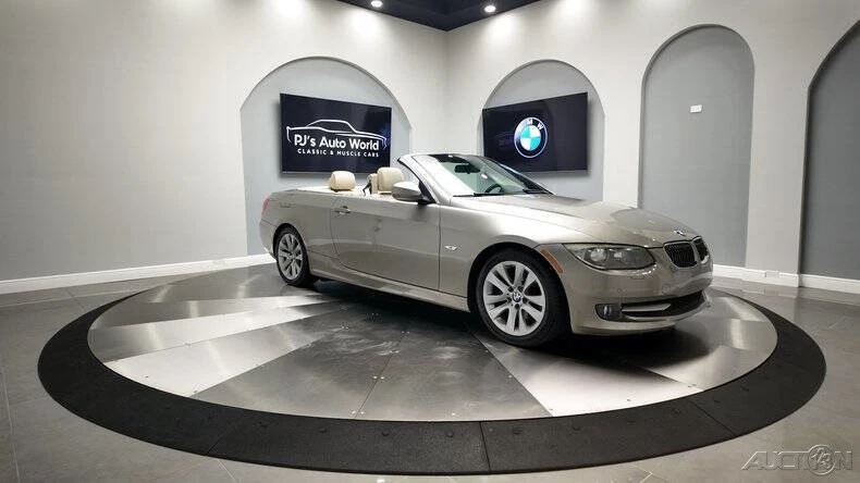 2011 BMW E93 3 Series Convertible - Image 7 of 21