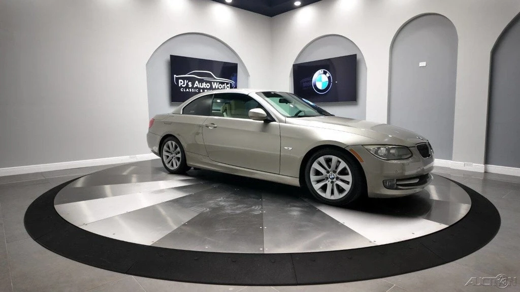 2011 BMW E93 3 Series Convertible - Image 15 of 21