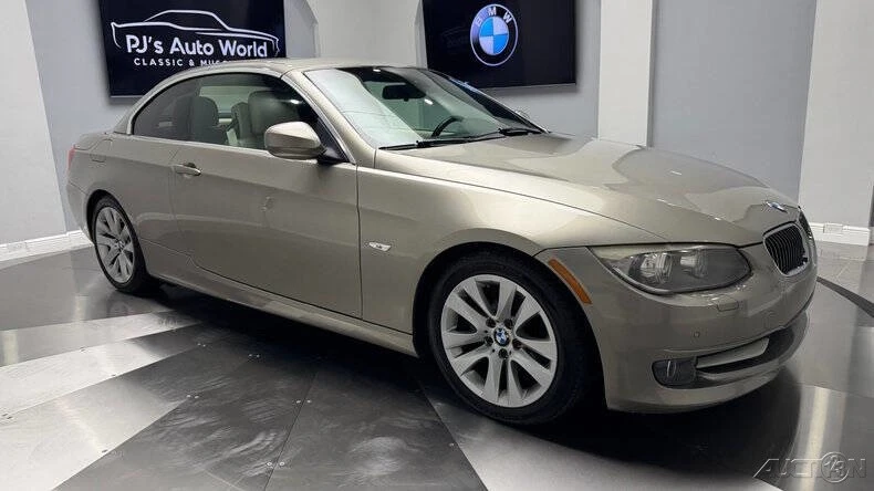 2011 BMW E93 3 Series Convertible - Image 19 of 21