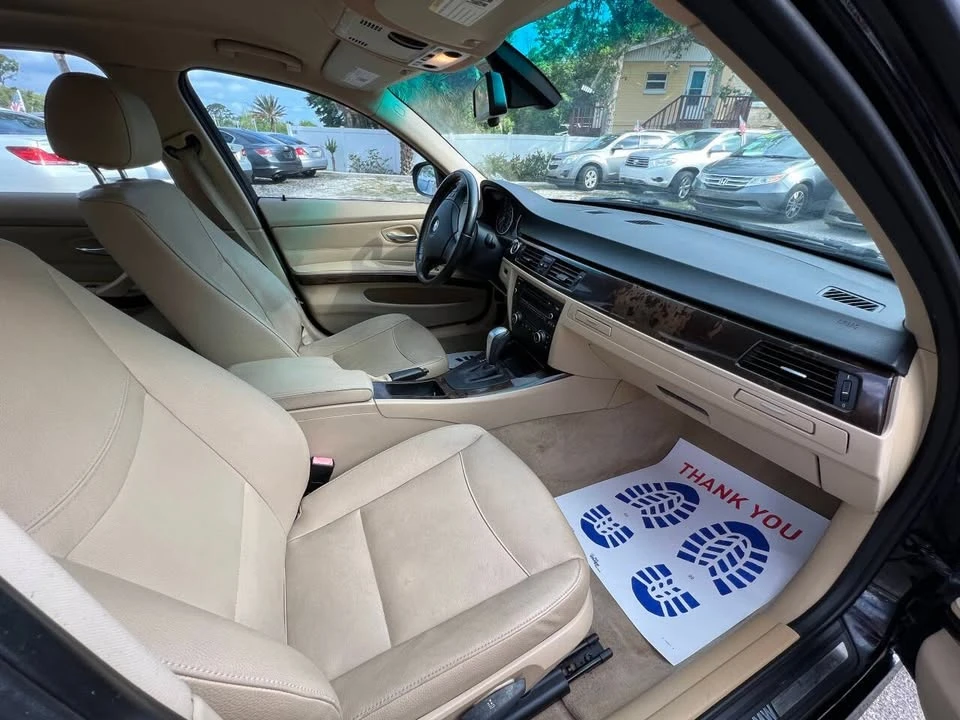 2011 BMW E90 3 Series Sedan - Image 11 of 20