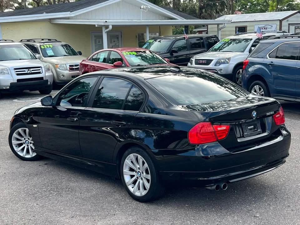 2011 BMW E90 3 Series Sedan - Image 4 of 20