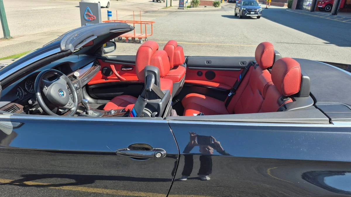 2011 BMW E93 3 Series Convertible - Image 14 of 23