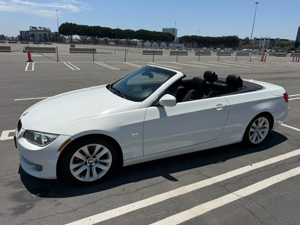 2011 BMW E93 3 Series Convertible - Image 2 of 14
