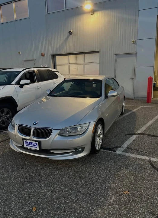 2011 BMW E93 3 Series Convertible - Image 4 of 4